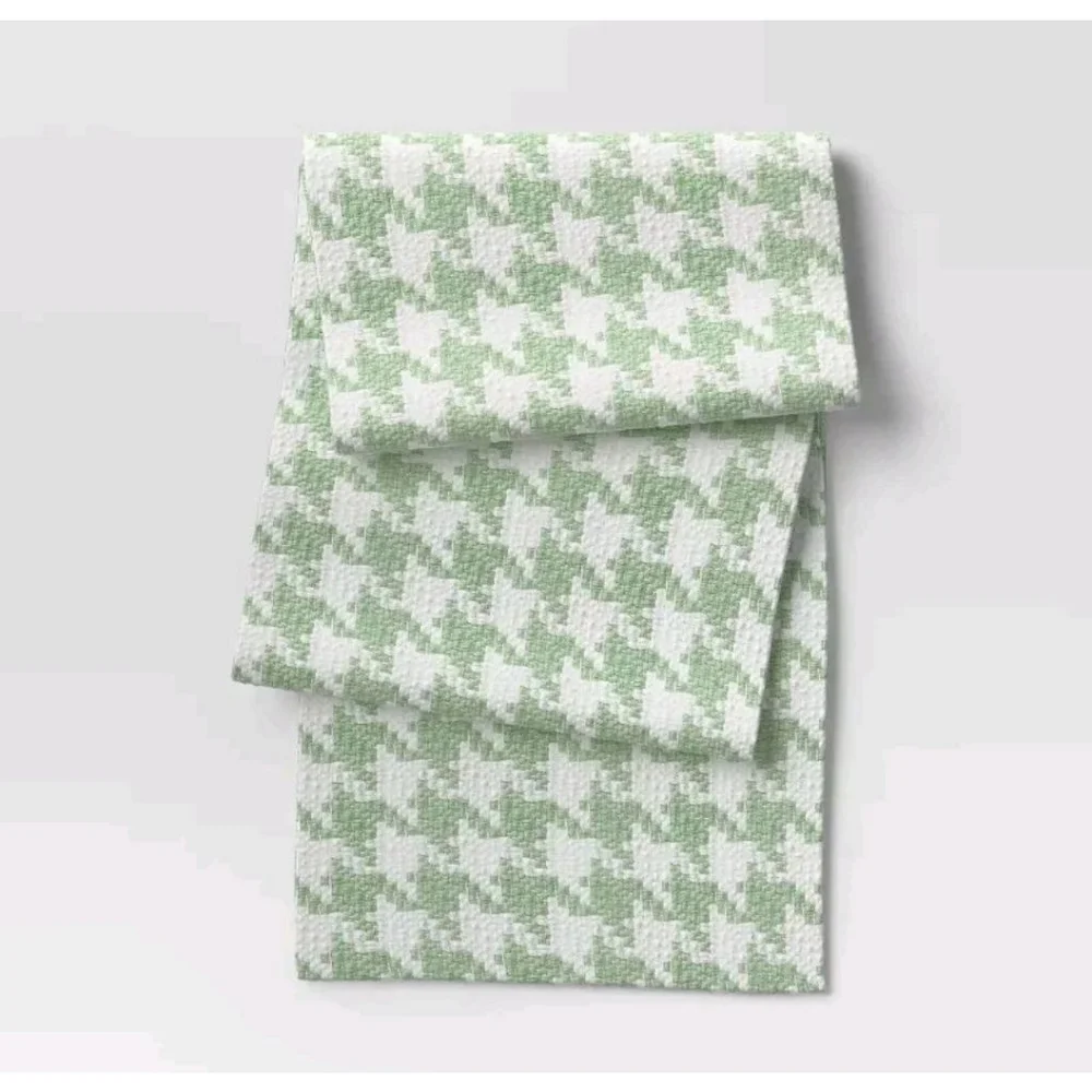 Spring Table Runner Houndstooth Green and White. New with Tags.